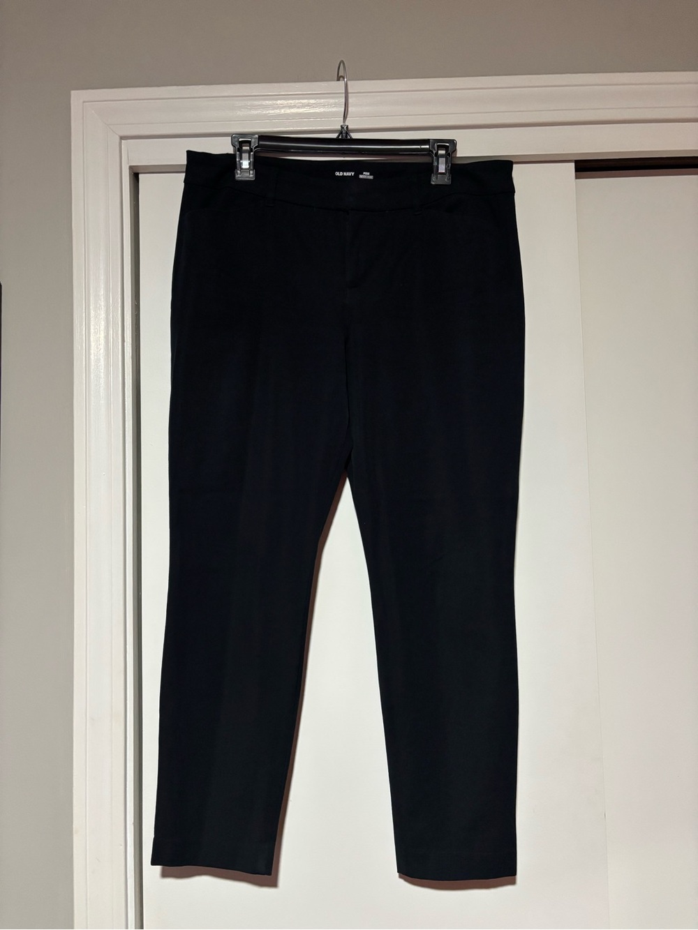 Old Navy Women’s Pixie Cut Dress Pants
